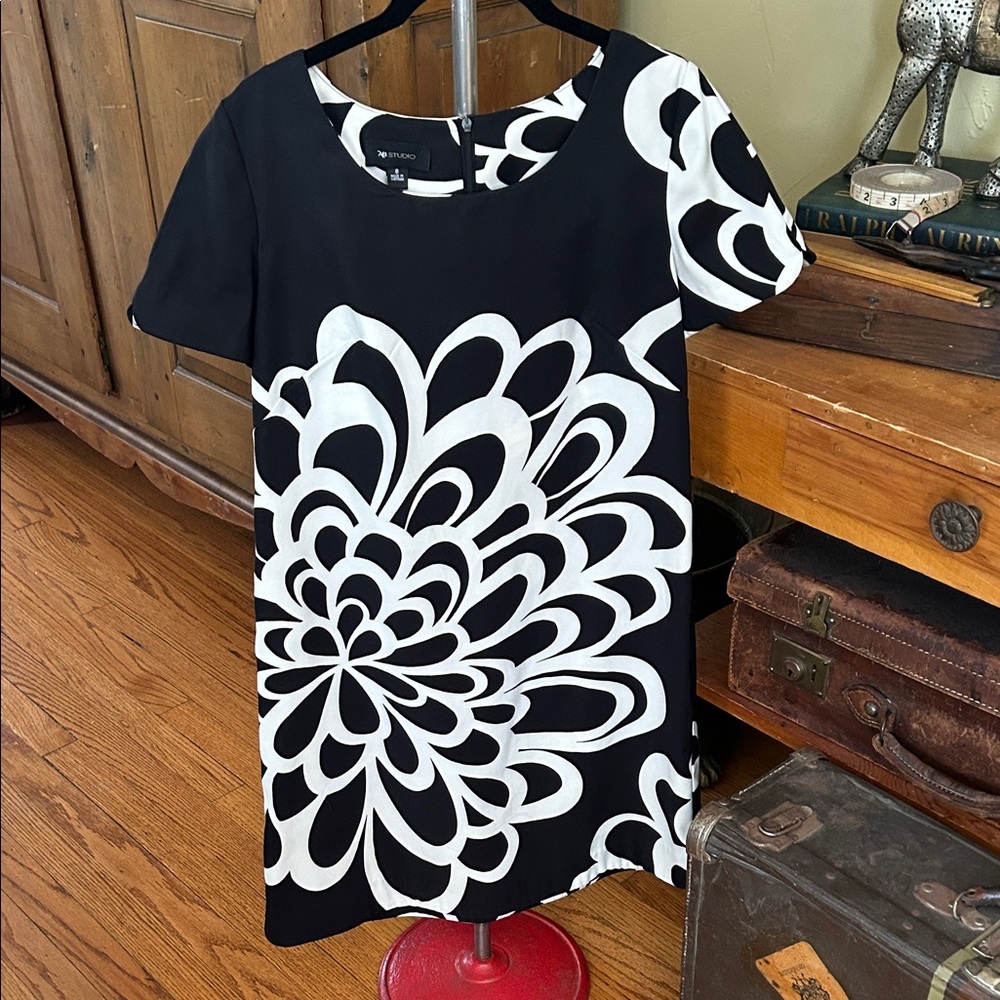VINTAGE AB Studio Bold Black and White Floral Dress